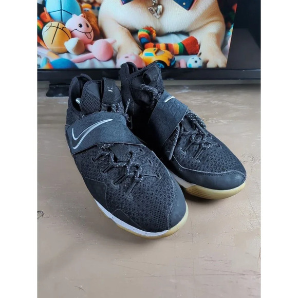 Nike LeBron 14 EP 'Chase Down' 852405-002 Kids Basketball Shoes SIZE 6.5Y - Picture 1 of 10
